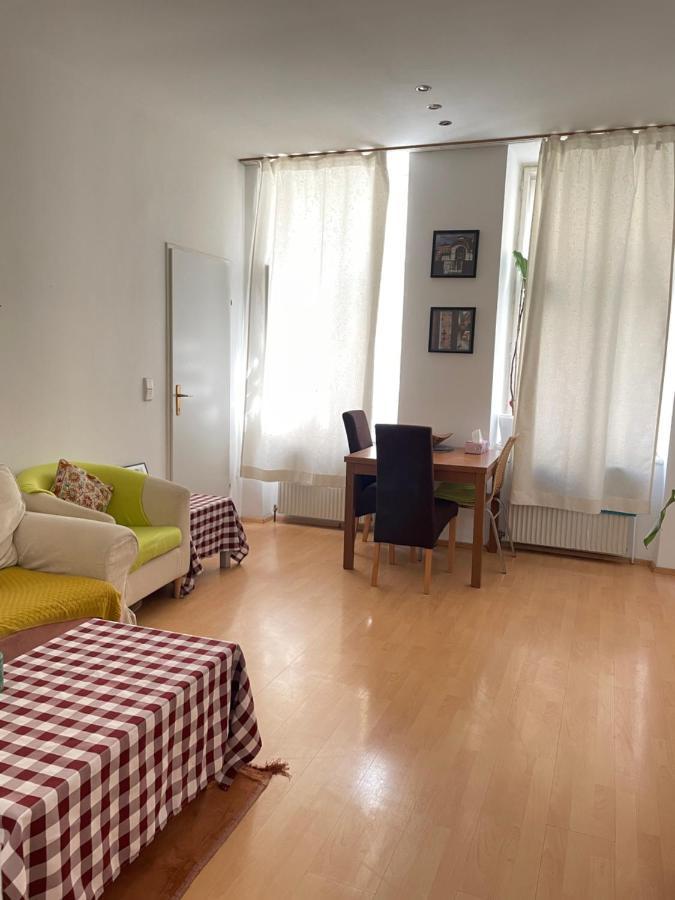 City Apartment And Rooms Wenen Buitenkant foto
