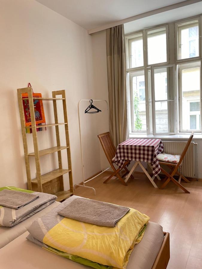 City Apartment And Rooms Wenen Buitenkant foto