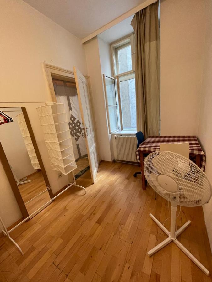 City Apartment And Rooms Wenen Buitenkant foto